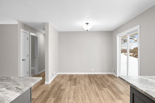 9181 31st Street N, Lake Elmo, MN 55042