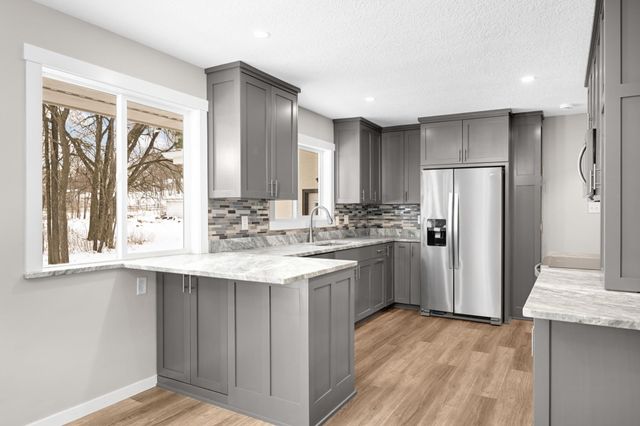 9181 31st Street N, Lake Elmo, MN 55042