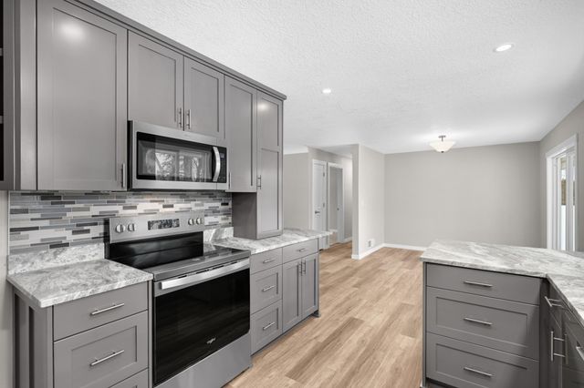 9181 31st Street N, Lake Elmo, MN 55042