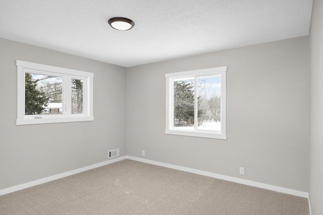 9181 31st Street N, Lake Elmo, MN 55042