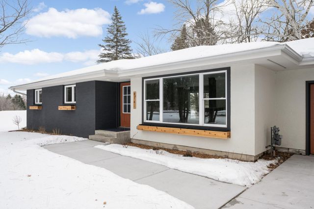 9181 31st Street N, Lake Elmo, MN 55042