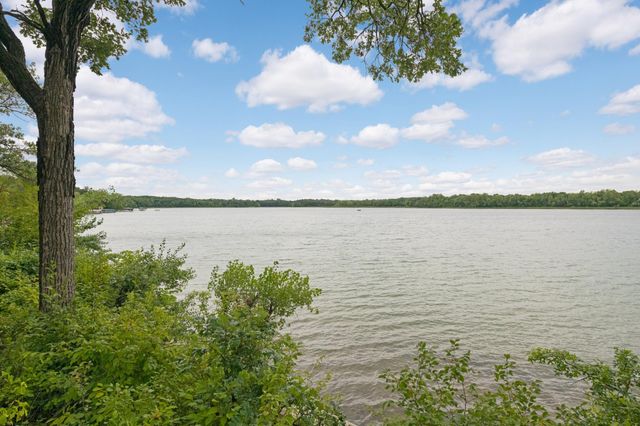 9181 31st Street N, Lake Elmo, MN 55042