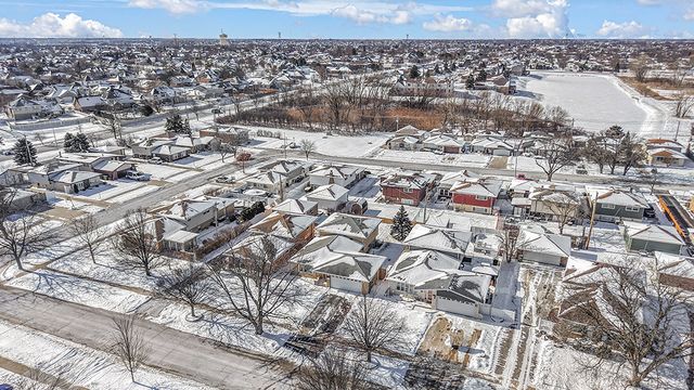 17374 Overhill Avenue, Tinley Park, IL 60477