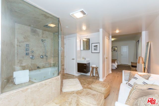 465 S Sherbourne Drive, Los Angeles, CA 90048