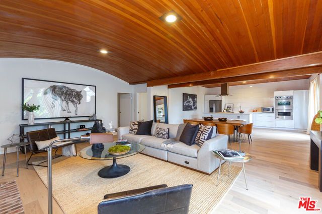 465 S Sherbourne Drive, Los Angeles, CA 90048