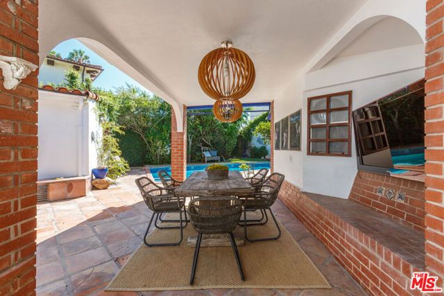 465 S Sherbourne Drive, Los Angeles, CA 90048