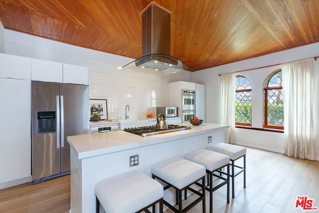 465 S Sherbourne Drive, Los Angeles, CA 90048