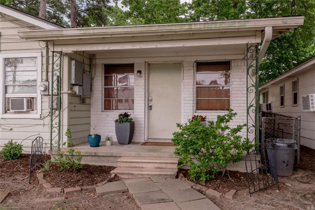 1412 22nd Street B, Huntsville, TX 77340