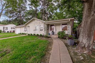 1412 22nd Street B, Huntsville, TX 77340