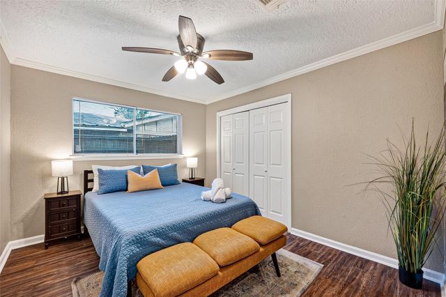 313 S Carroll Street, La Porte, TX 77571