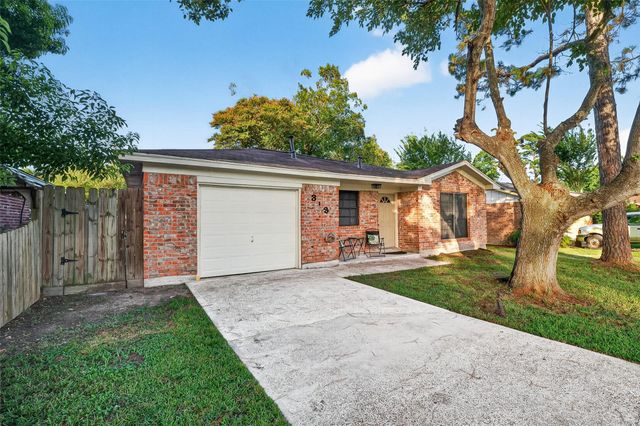 313 S Carroll Street, La Porte, TX 77571
