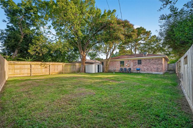 313 S Carroll Street, La Porte, TX 77571