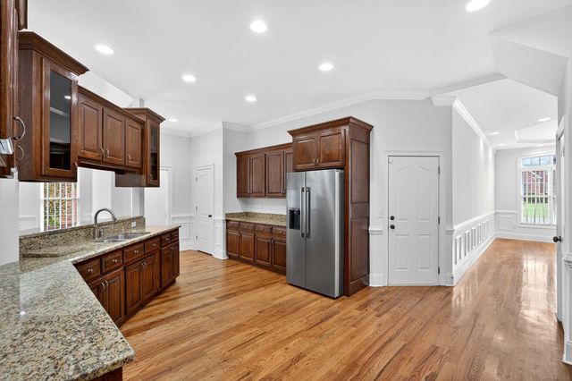 371 Benford Dr, Boiling Springs, SC 29316