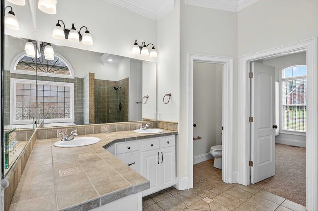 371 Benford Dr, Boiling Springs, SC 29316