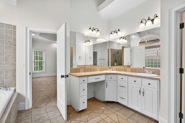 371 Benford Dr, Boiling Springs, SC 29316