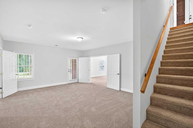 371 Benford Dr, Boiling Springs, SC 29316