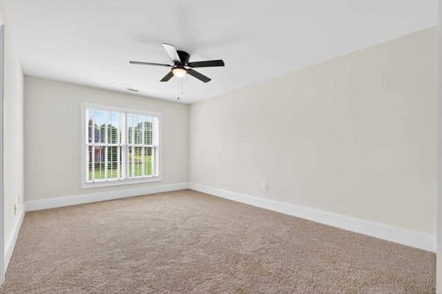 371 Benford Dr, Boiling Springs, SC 29316