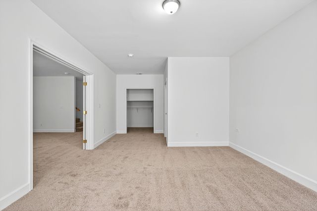 371 Benford Dr, Boiling Springs, SC 29316