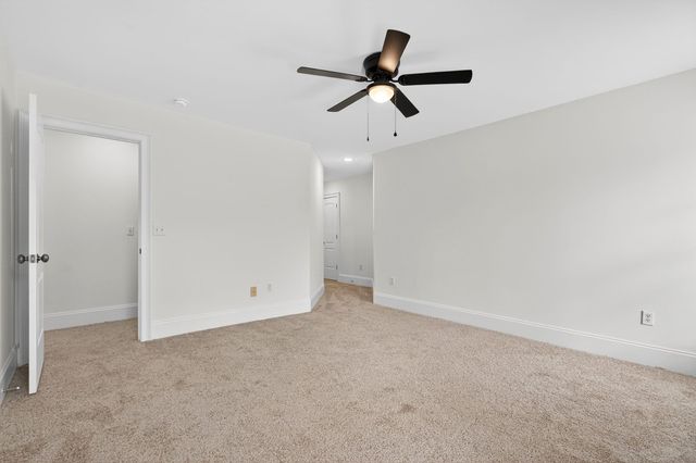 371 Benford Dr, Boiling Springs, SC 29316