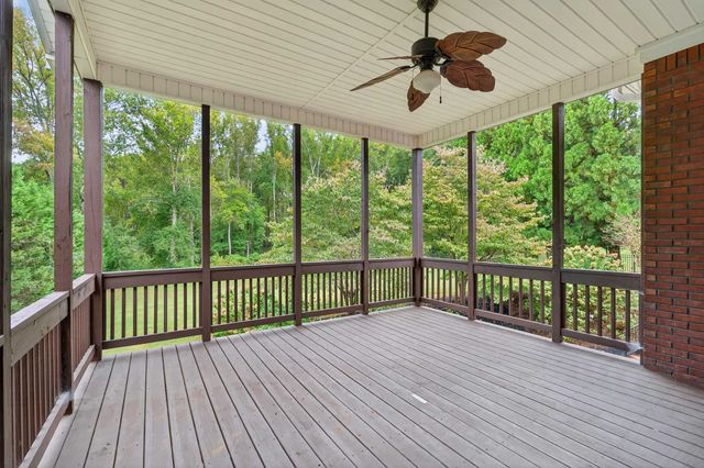 371 Benford Dr, Boiling Springs, SC 29316