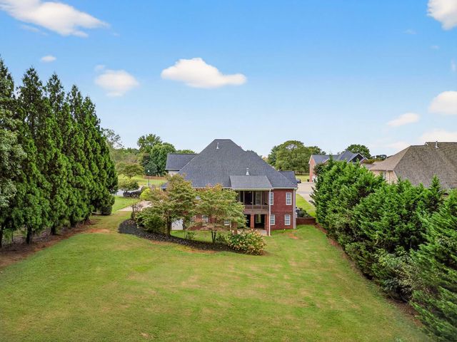 371 Benford Dr, Boiling Springs, SC 29316