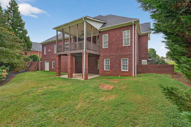 371 Benford Dr, Boiling Springs, SC 29316