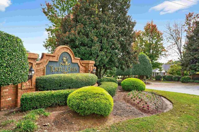 371 Benford Dr, Boiling Springs, SC 29316