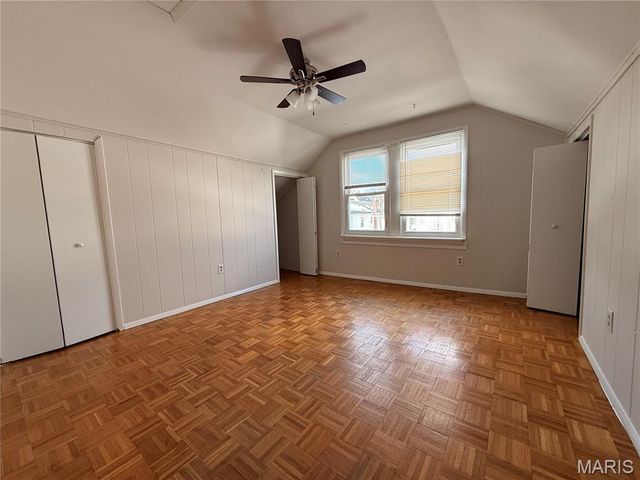 4552 Ray Avenue, St Louis, MO 63116