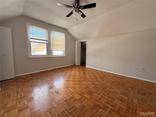 4552 Ray Avenue, St Louis, MO 63116