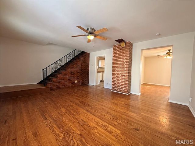 4552 Ray Avenue, St Louis, MO 63116