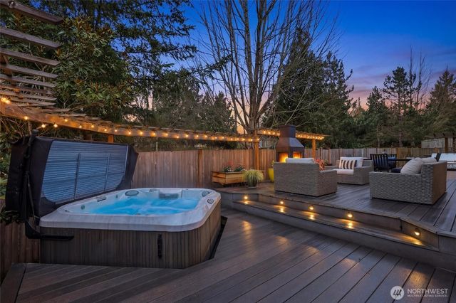 928 271st Avenue SE, Sammamish, WA 98075