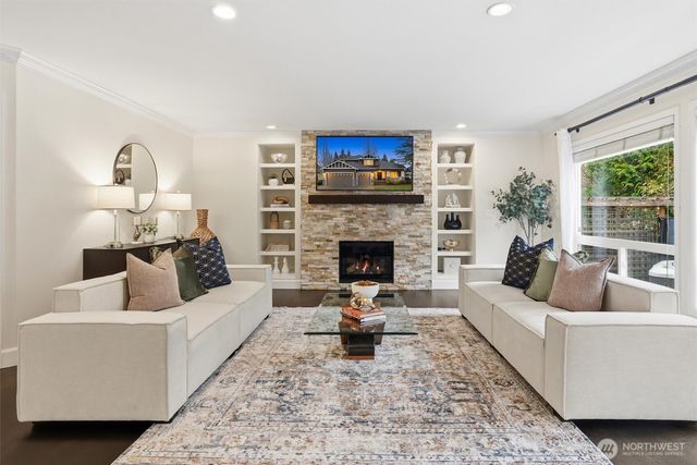 928 271st Avenue SE, Sammamish, WA 98075