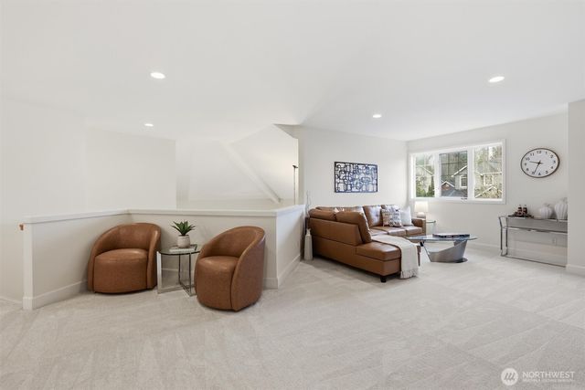 928 271st Avenue SE, Sammamish, WA 98075