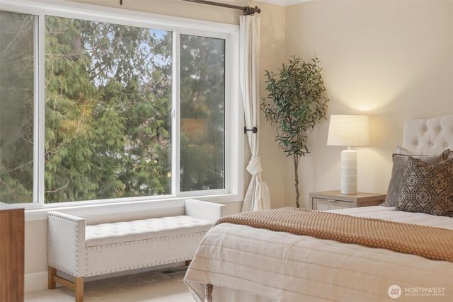 928 271st Avenue SE, Sammamish, WA 98075