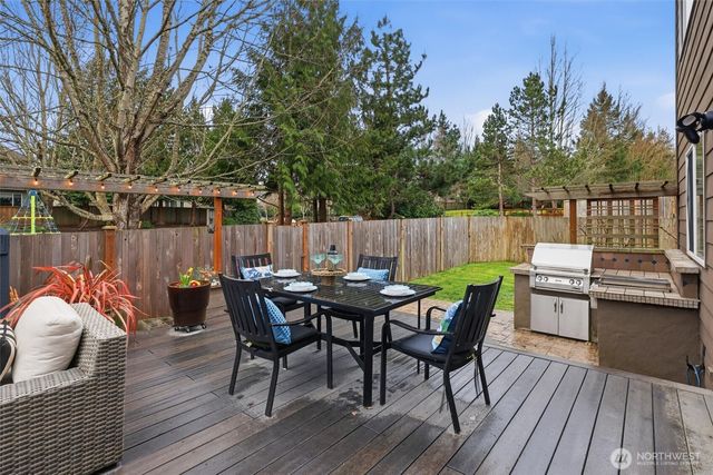 928 271st Avenue SE, Sammamish, WA 98075