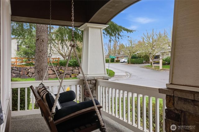 928 271st Avenue SE, Sammamish, WA 98075