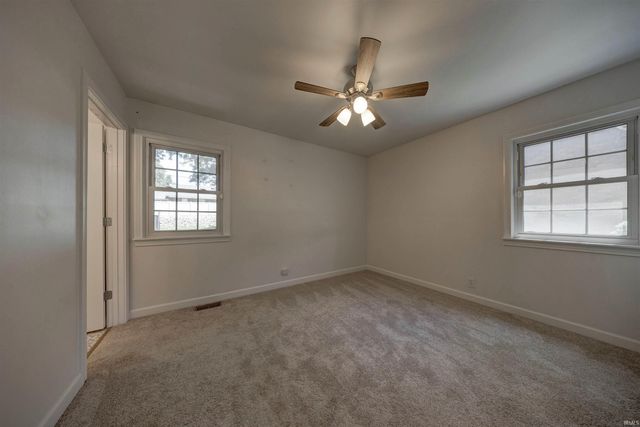 2621 Meadow Lark Lane, Evansville, IN 47720