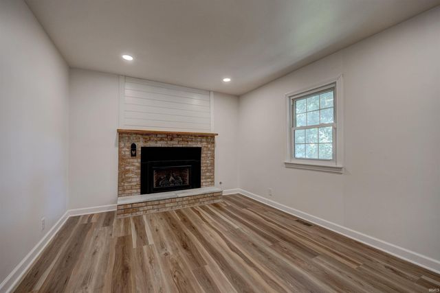 2621 Meadow Lark Lane, Evansville, IN 47720