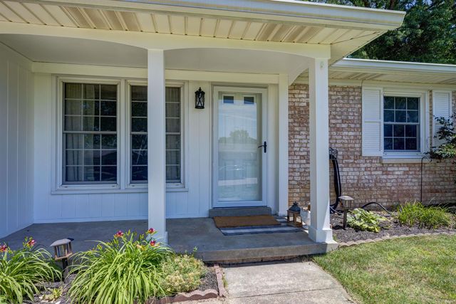2621 Meadow Lark Lane, Evansville, IN 47720