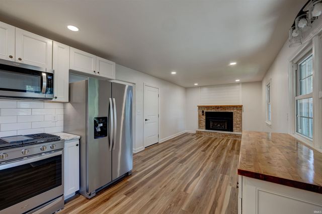 2621 Meadow Lark Lane, Evansville, IN 47720