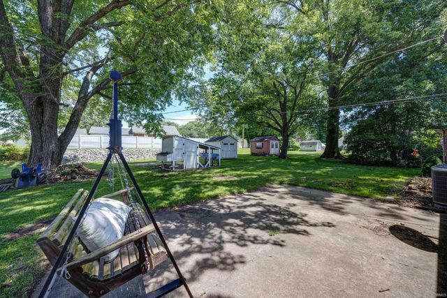 2621 Meadow Lark Lane, Evansville, IN 47720