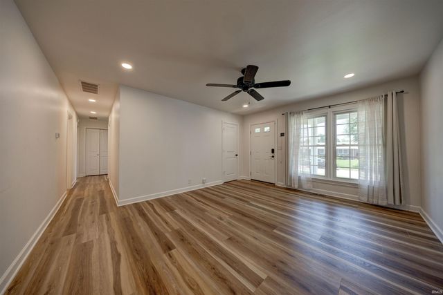 2621 Meadow Lark Lane, Evansville, IN 47720