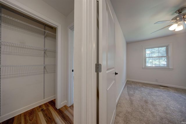 2621 Meadow Lark Lane, Evansville, IN 47720