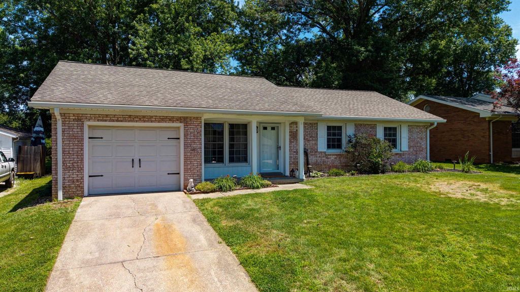 2621 Meadow Lark Lane, Evansville, IN 47720