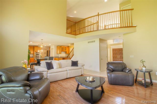 9068 Lebarron Court, Saline, MI 48176