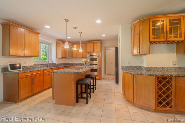 9068 Lebarron Court, Saline, MI 48176