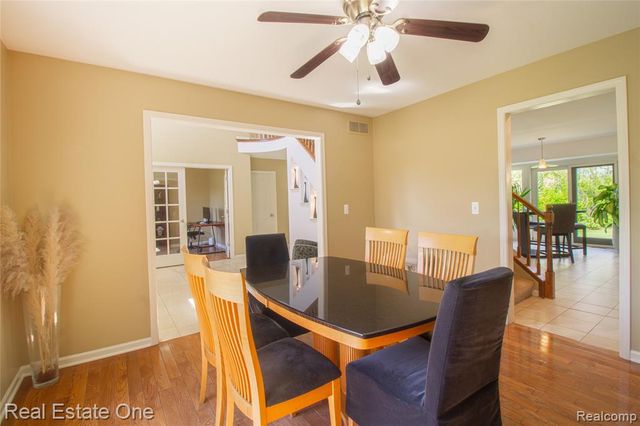 9068 Lebarron Court, Saline, MI 48176