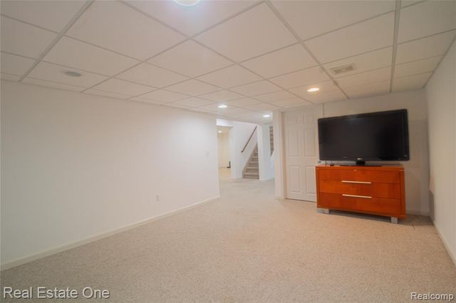 9068 Lebarron Court, Saline, MI 48176