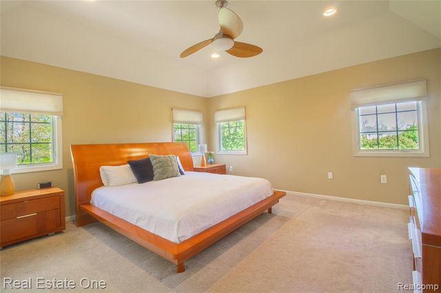 9068 Lebarron Court, Saline, MI 48176