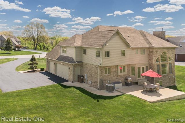 9068 Lebarron Court, Saline, MI 48176
